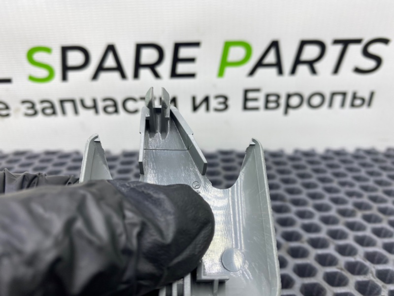 Заглушка полозьев сиденья, 500 рублей, Калининград