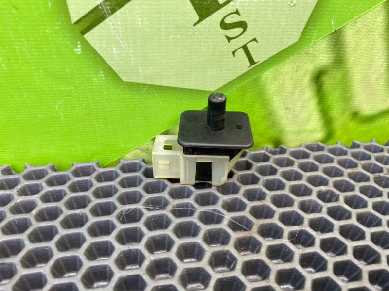 Концевик двери, 500 рублей, Калининград