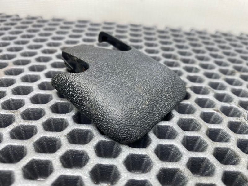 Заглушка полозьев сиденья, 500 рублей, Калининград