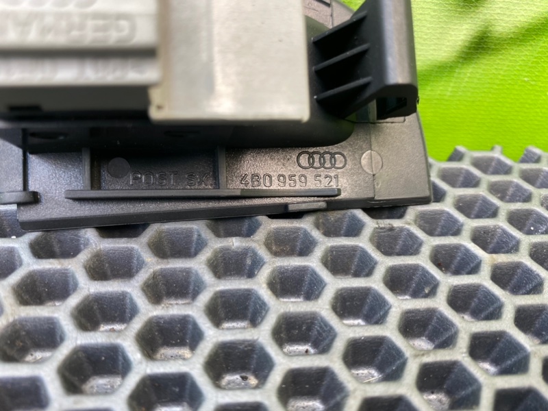 Кнопка стеклоподъемника, 1000 рублей, Калининград