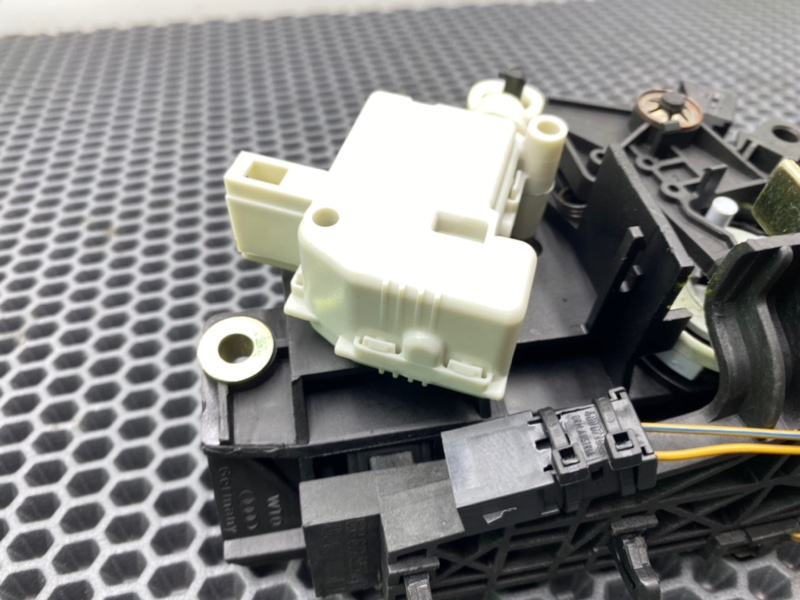 Ручка багажника, 1900 рублей, Калининград