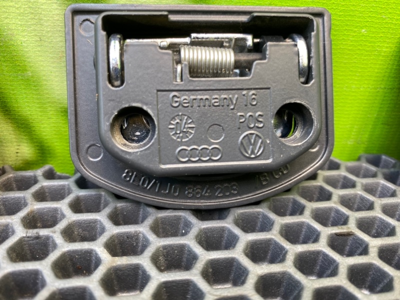 Кронштейн, 1600 рублей, Калининград