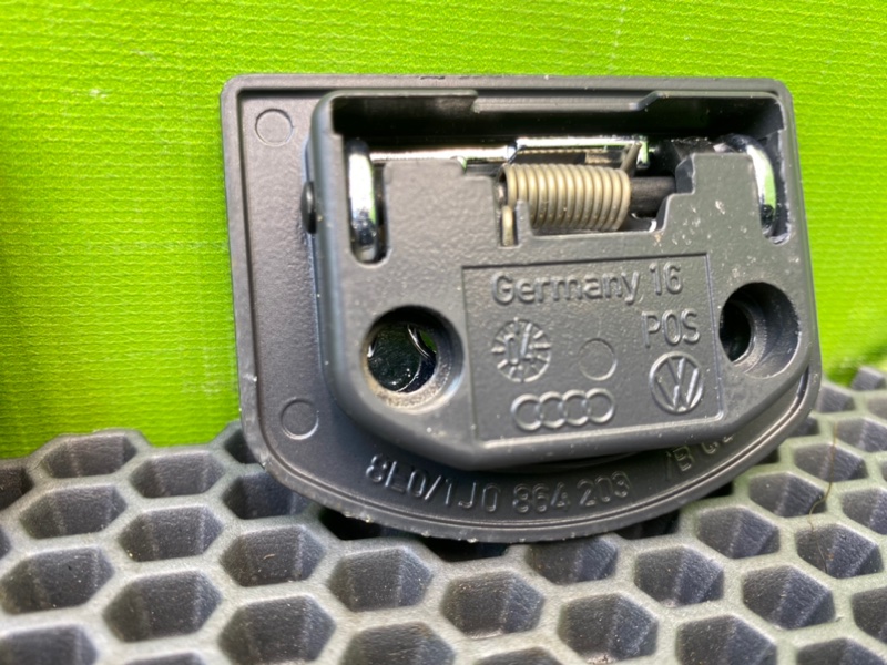 Кронштейн, 1600 рублей, Калининград