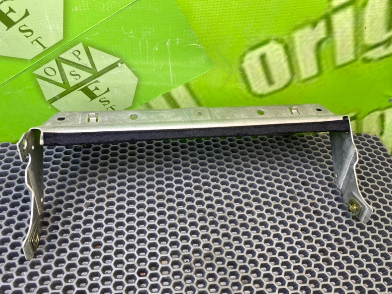 Кронштейн, 1300 рублей, Калининград