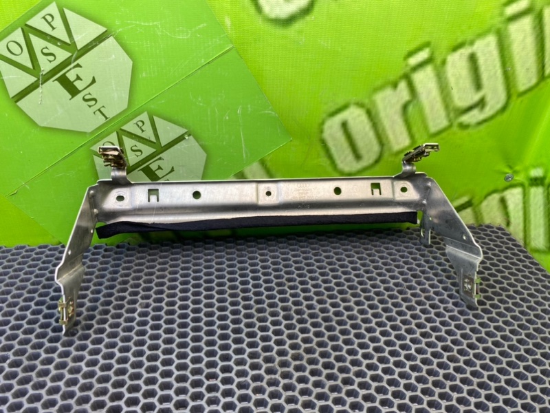 Кронштейн, 1300 рублей, Калининград