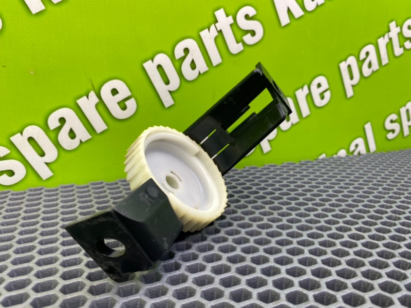 Кронштейн, 600 рублей, Калининград