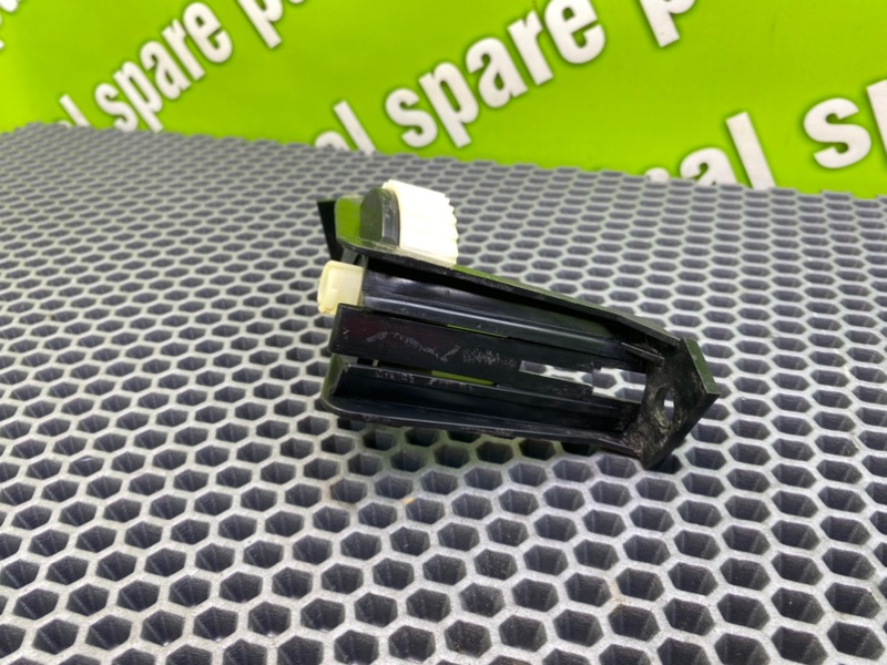 Кронштейн, 600 рублей, Калининград