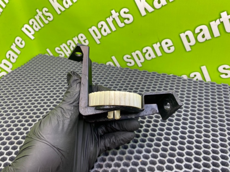 Кронштейн, 600 рублей, Калининград