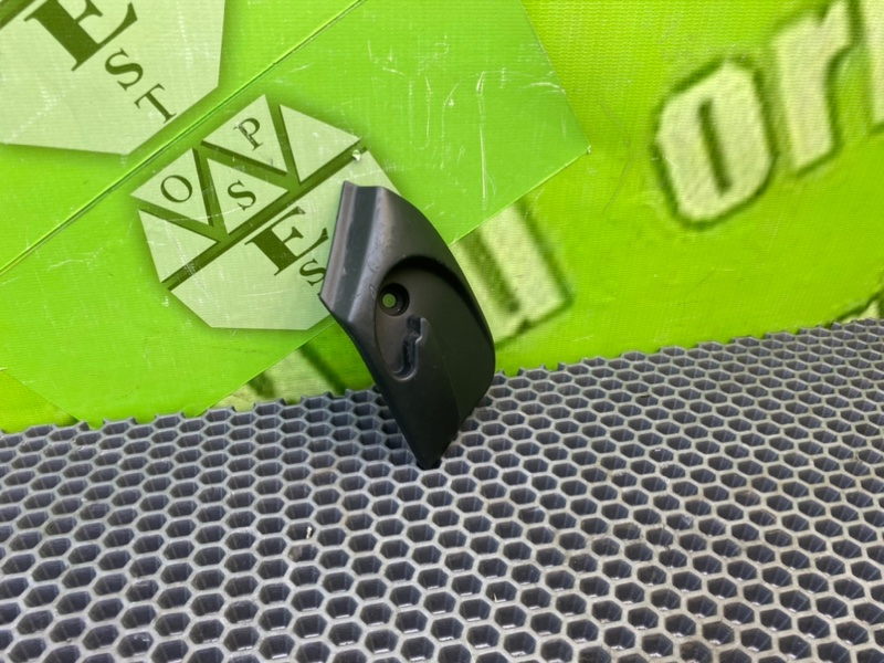 Кронштейн, 400 рублей, Калининград