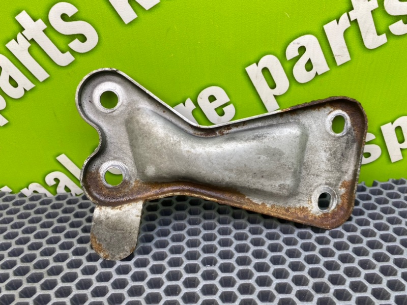 Кронштейн, 700 рублей, Калининград