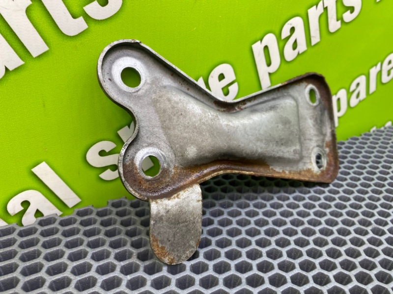 Кронштейн, 700 рублей, Калининград