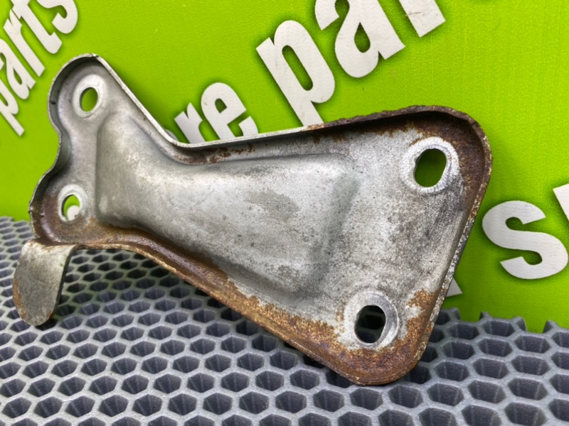 Кронштейн, 700 рублей, Калининград