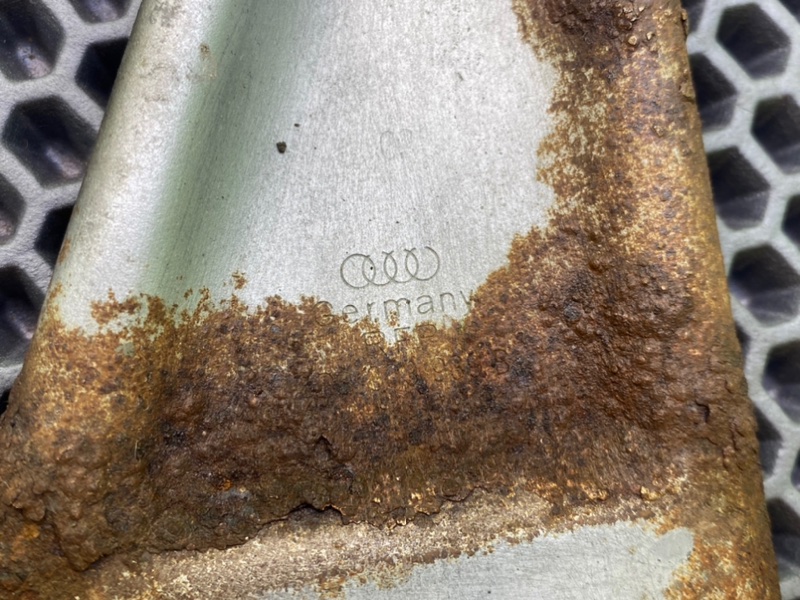 Кронштейн, 700 рублей, Калининград