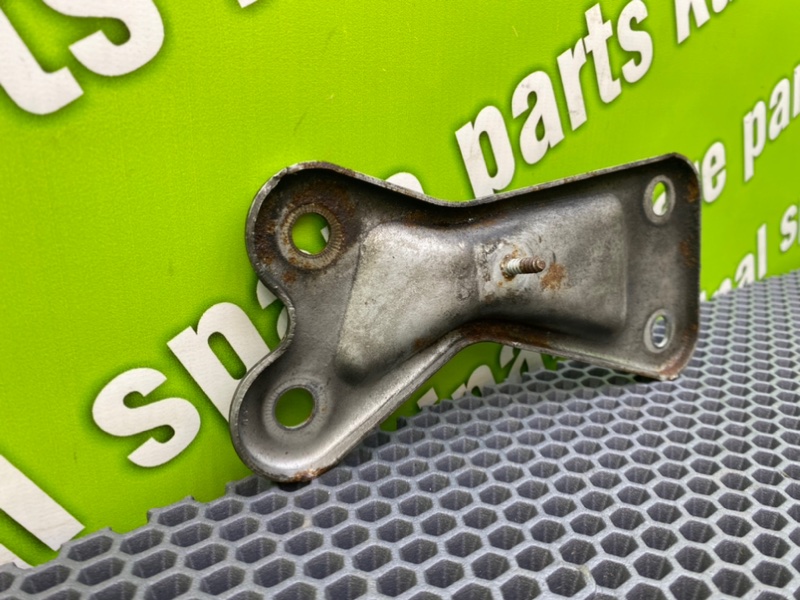 Кронштейн, 700 рублей, Калининград