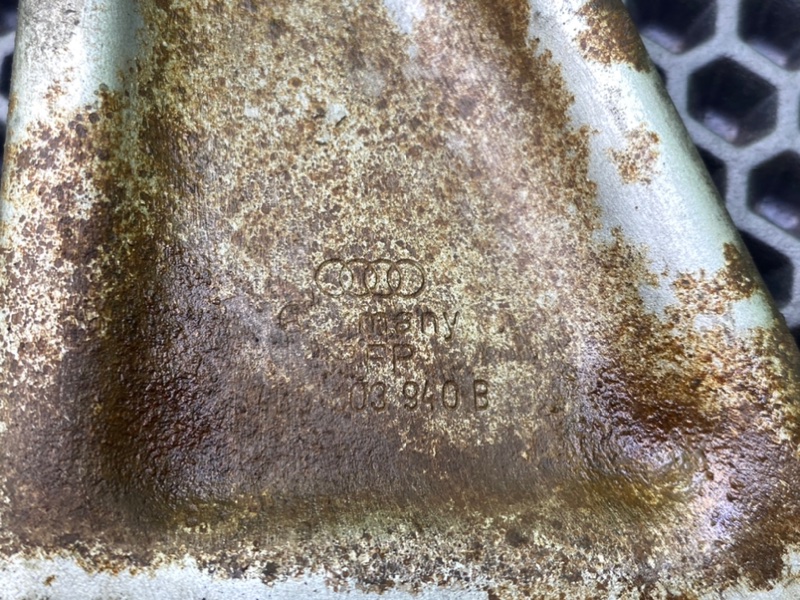 Кронштейн, 700 рублей, Калининград