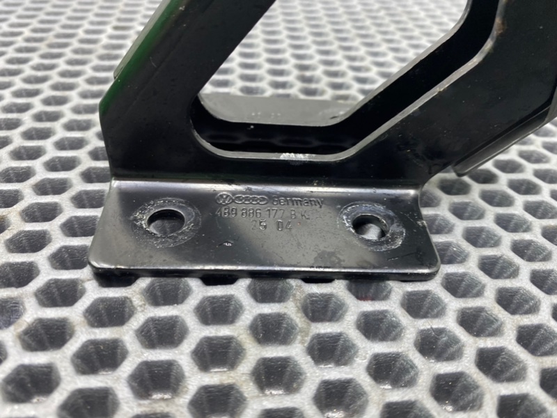 Кронштейн, 1400 рублей, Калининград