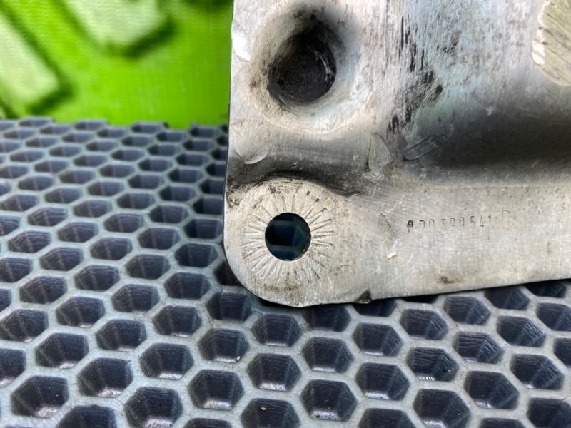 Кронштейн балки, 500 рублей, Калининград