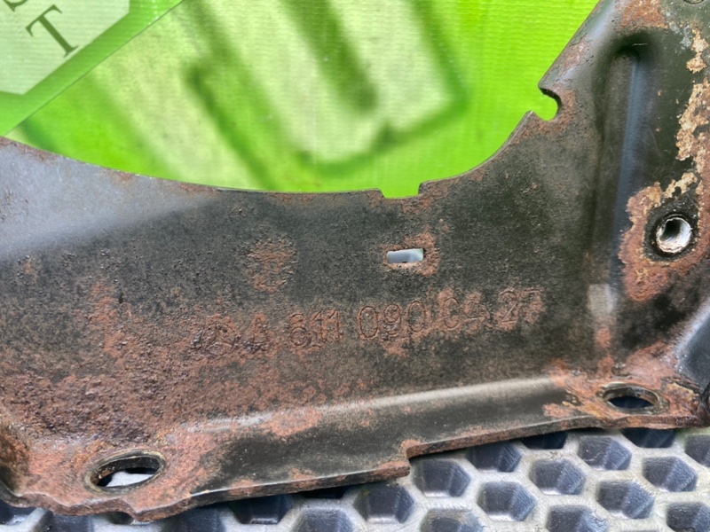 Кронштейн впускного коллектора, 1000 рублей, Калининград