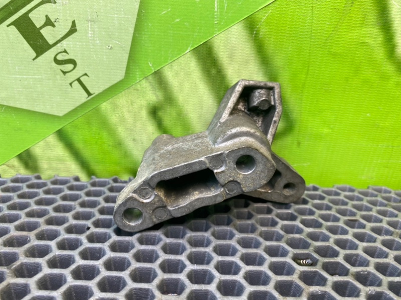 Кронштейн, 600 рублей, Калининград