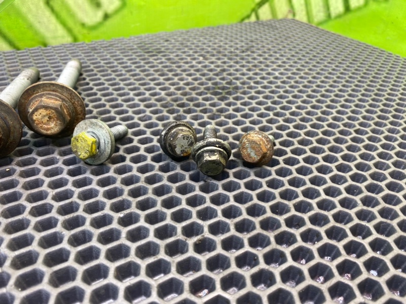 Болты подрамника, 1700 рублей, Калининград