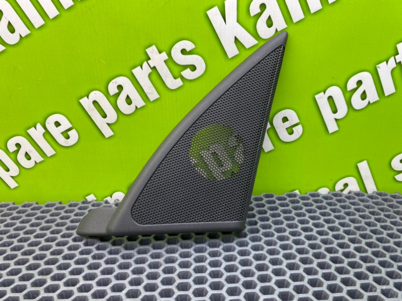 Уголок, 700 рублей, Калининград