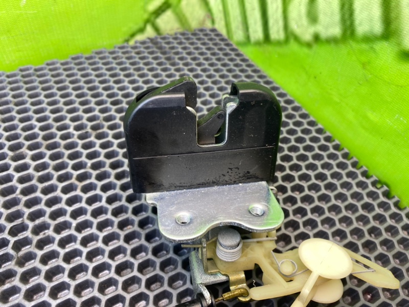 Замок спинки сиденья, 1600 рублей, Калининград