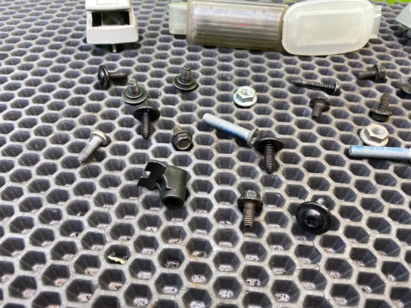 Болты салона, 1200 рублей, Калининград