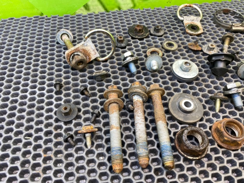 Болты подрамника, 2200 рублей, Калининград