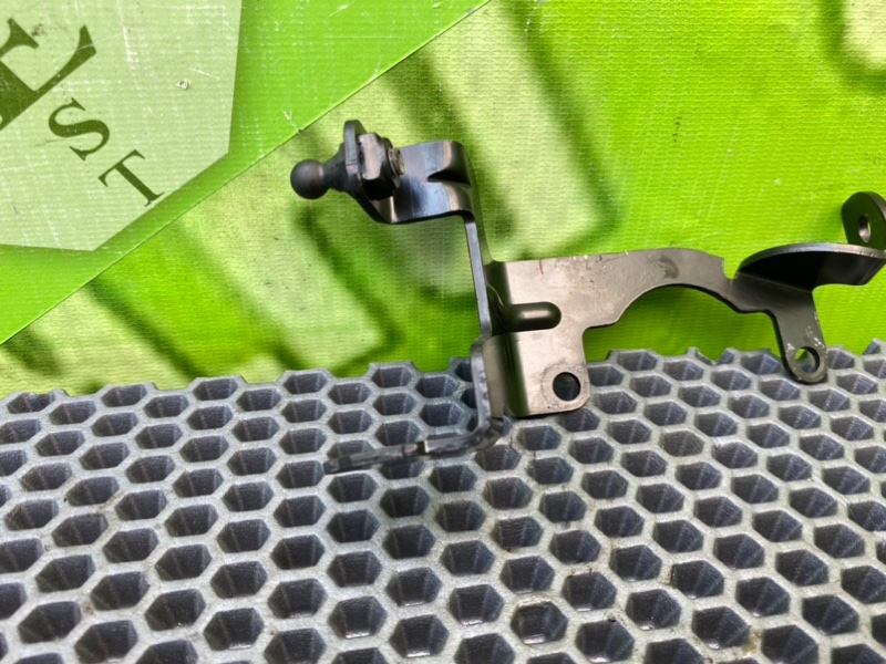 Кронштейн, 600 рублей, Калининград