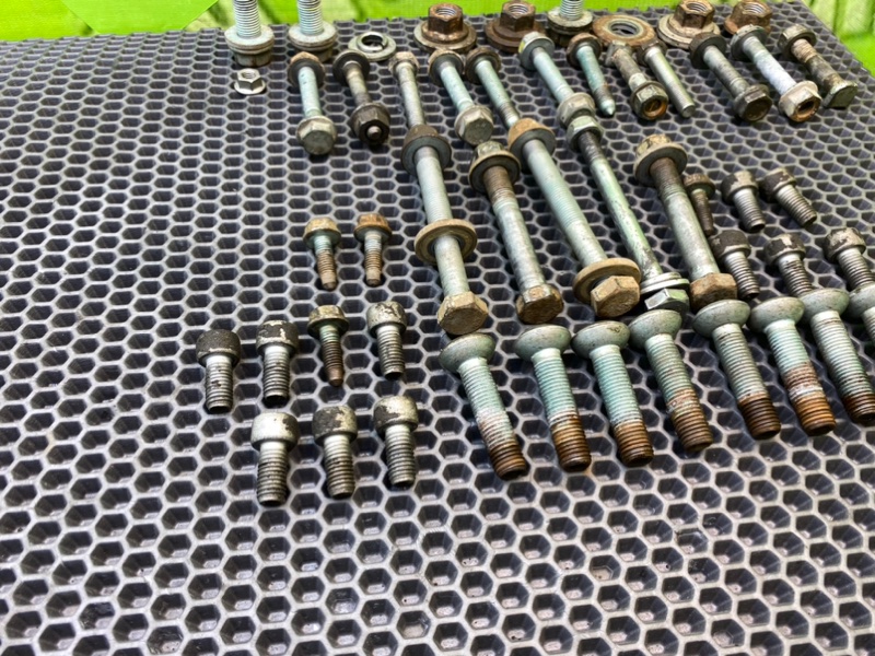 Болты подвески, 1800 рублей, Калининград