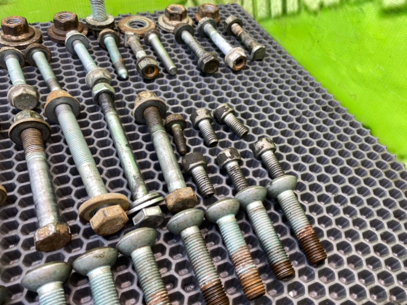 Болты подвески, 1800 рублей, Калининград