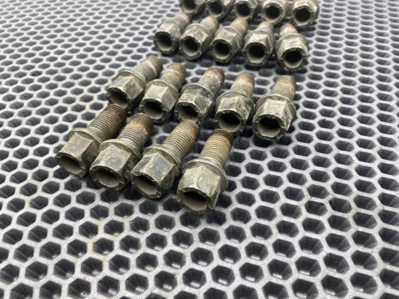 Колесные болты, 2200 рублей, Тверь