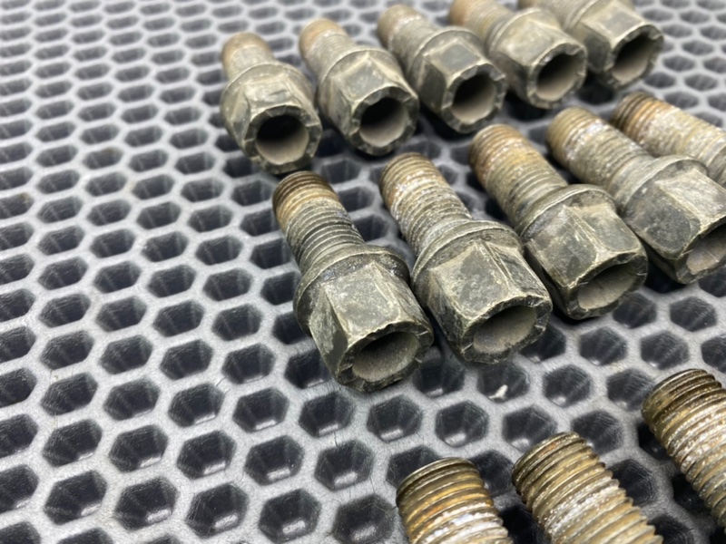 Колесные болты, 2200 рублей, Тверь