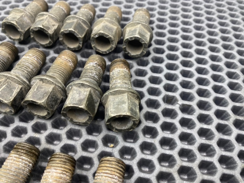 Колесные болты, 2200 рублей, Тверь