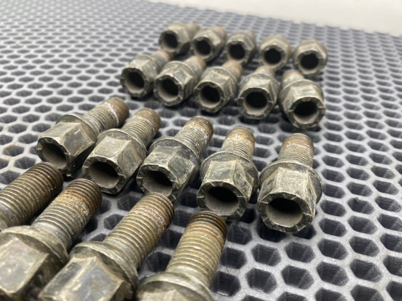 Колесные болты, 2200 рублей, Тверь