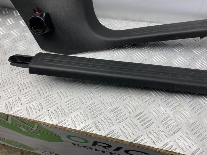 Накладки порогов, 2100 рублей, Калининград