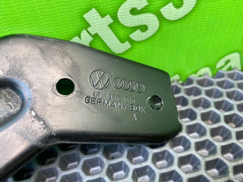 Кронштейн, 600 рублей, Калининград