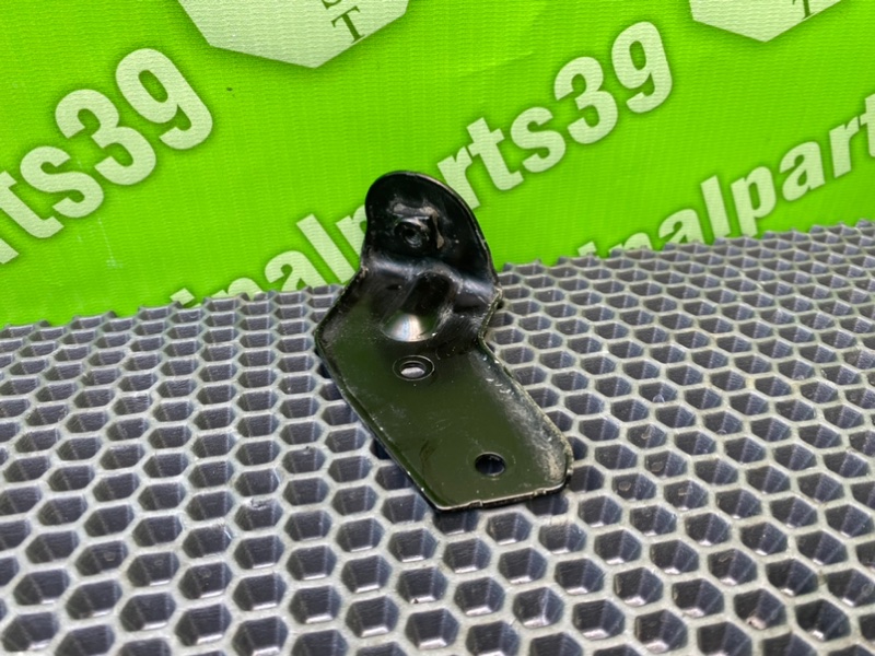 Кронштейн, 600 рублей, Калининград