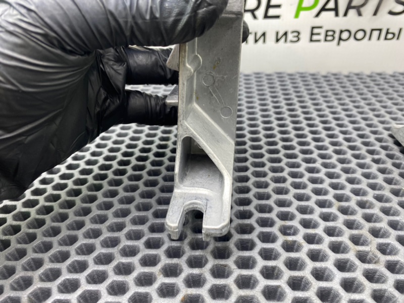 Кронштейн подлокотника, 1000 рублей, Калининград