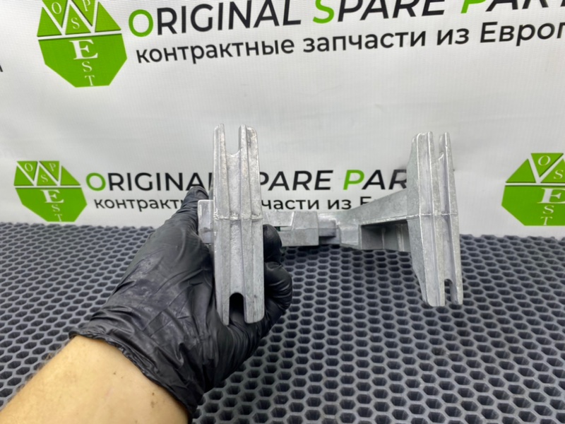 Кронштейн подлокотника, 1000 рублей, Калининград