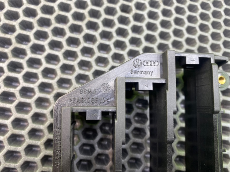 Кронштейн блока предохранителей, 800 рублей, Калининград