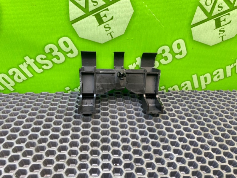 Кронштейн порога, 800 рублей, Калининград