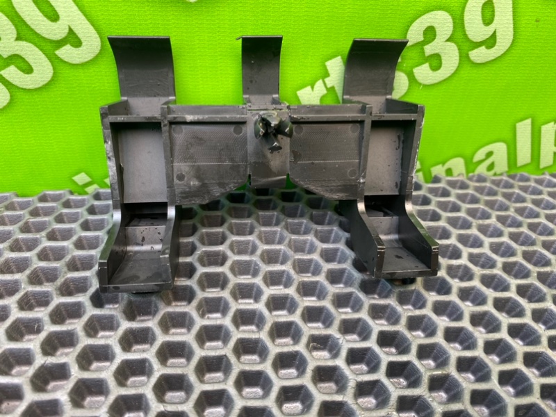 Кронштейн порога, 800 рублей, Калининград