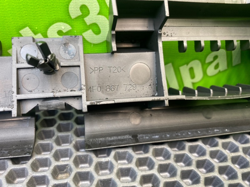 Кронштейн порога, 500 рублей, Калининград