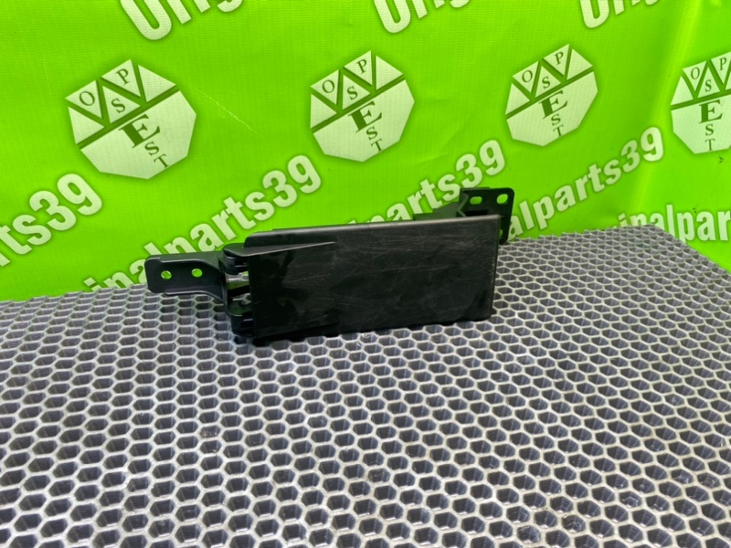 Кронштейн, 600 рублей, Калининград