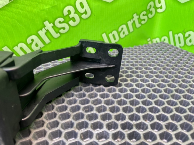 Кронштейн, 600 рублей, Калининград