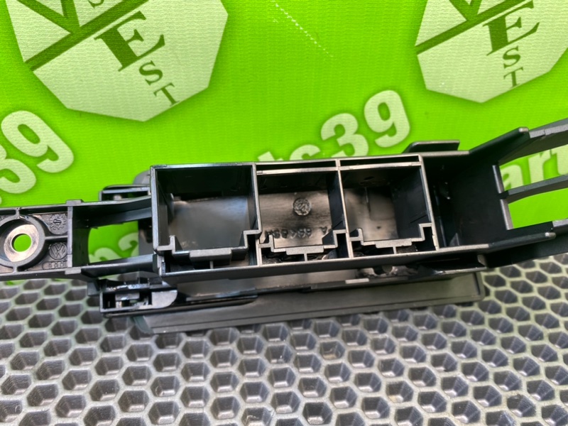 Кронштейн, 600 рублей, Калининград