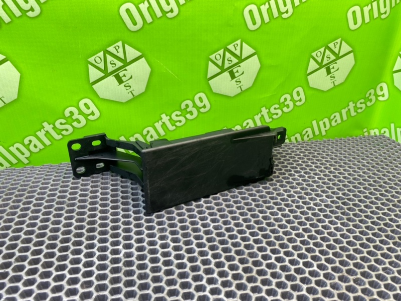 Кронштейн, 600 рублей, Калининград