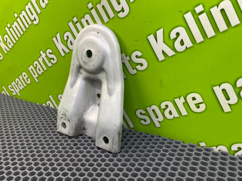 Кронштейн балки, 1000 рублей, Калининград