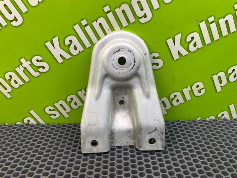 Кронштейн балки, 1000 рублей, Калининград